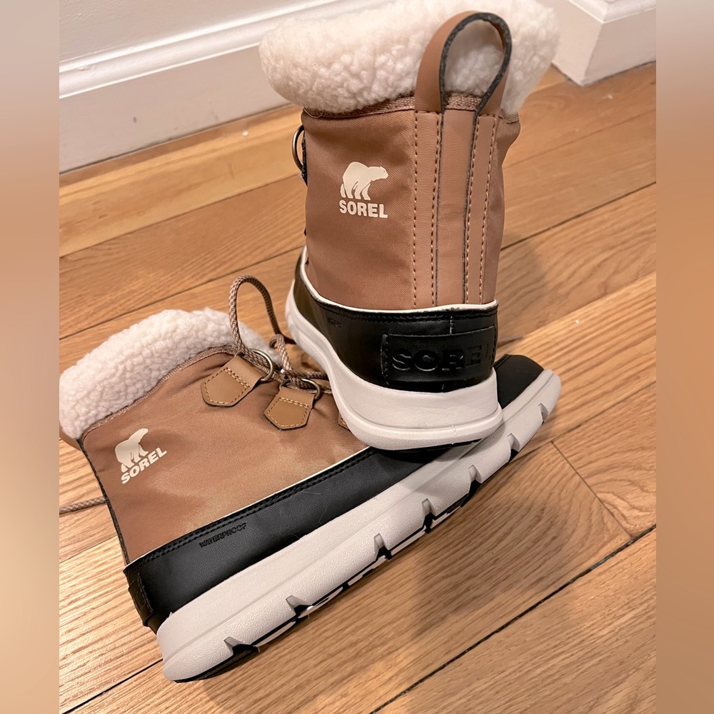 Womens sorel winter boots unworn